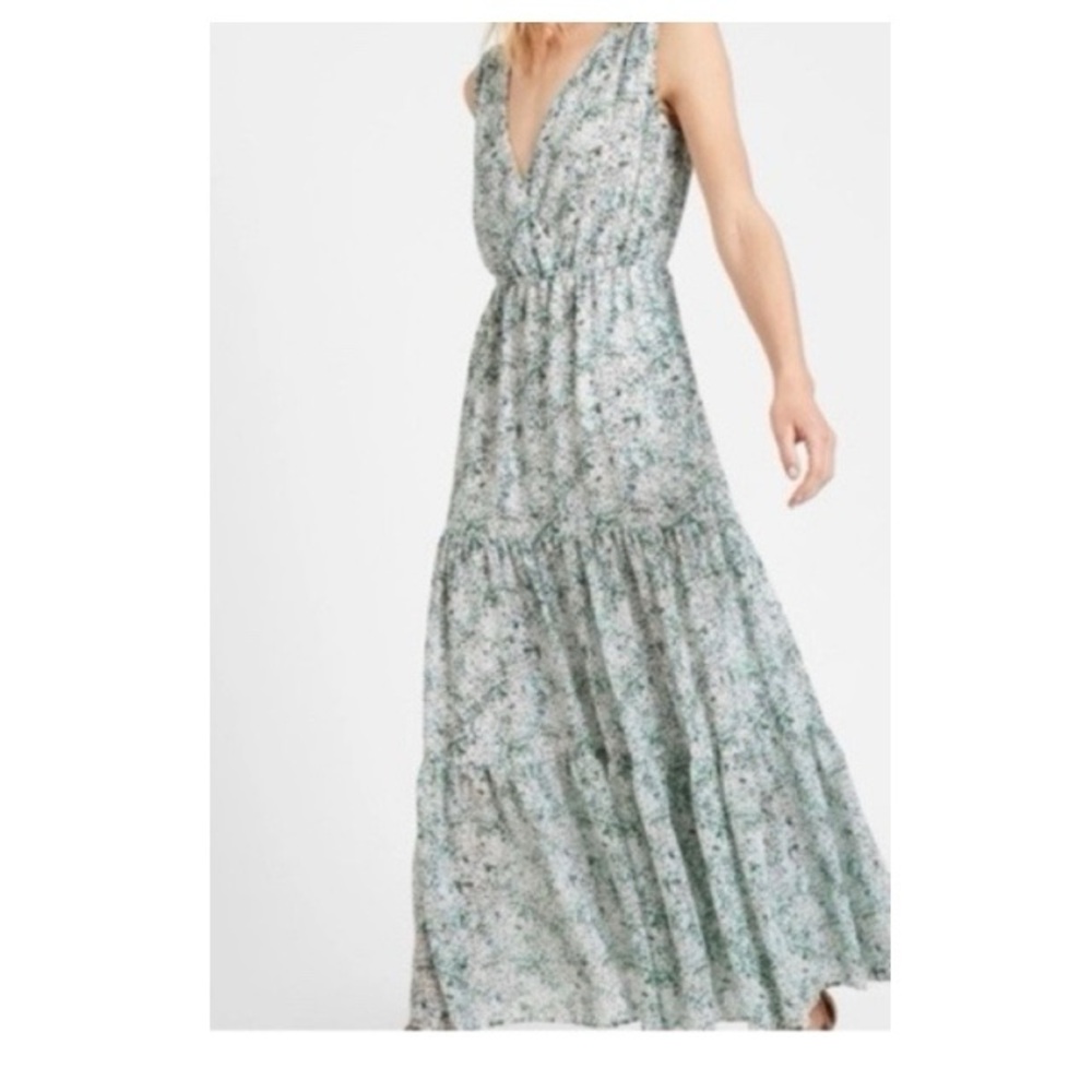 Banana Republic‎ Tiered Sleeveless Maxi Dress In Jasmine Floral